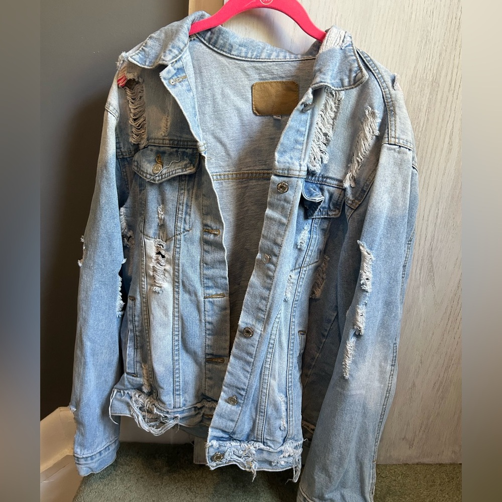 Distressed oversized denim jacket - Picture 2 of 5
